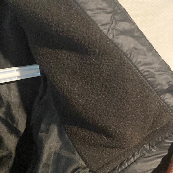 Old navy puffer jacket - Picture 6 of 7